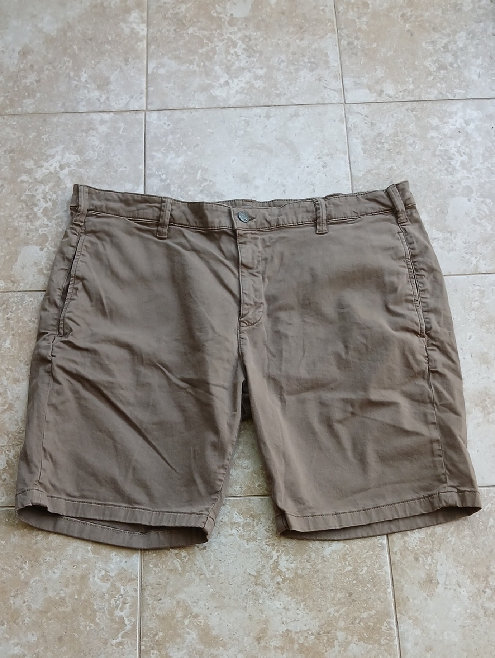 Mavi Jeans Men's Flat Front Shorts in Brown